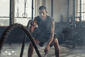 homme qui pratique cardio et musculation